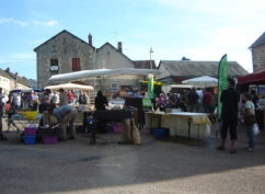Vide grenier à Porcmignon