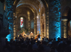 Festival de musique de chambre « Le Vent sur l’Arbre »….Sous les arbres
La folie