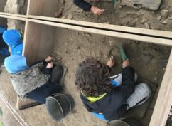 Atelier d’archéologie à Bibracte pour enfants de 6 à 12 ans